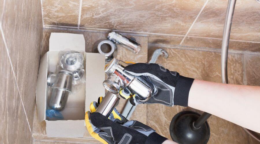 Professional gutter cleaning in Lyon, MS